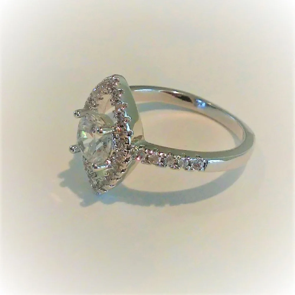 925 Simulated Diamonds‎ Ring Silver 925  Sz 6